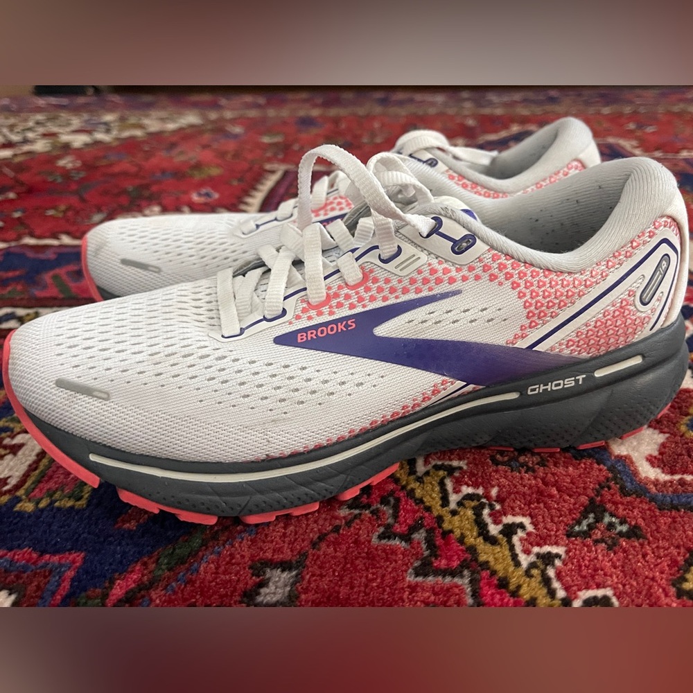 Brooks Ghost 14 Women’s Running Shoes – Size 7 / EU 38 – Excellent Condition